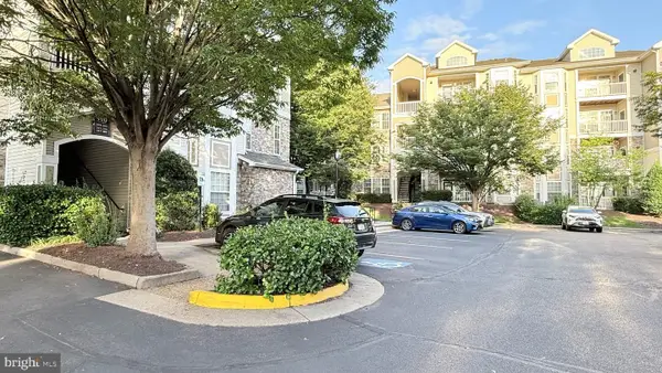 510 Sunset Ter Se #206, LEESBURG, VA 20175