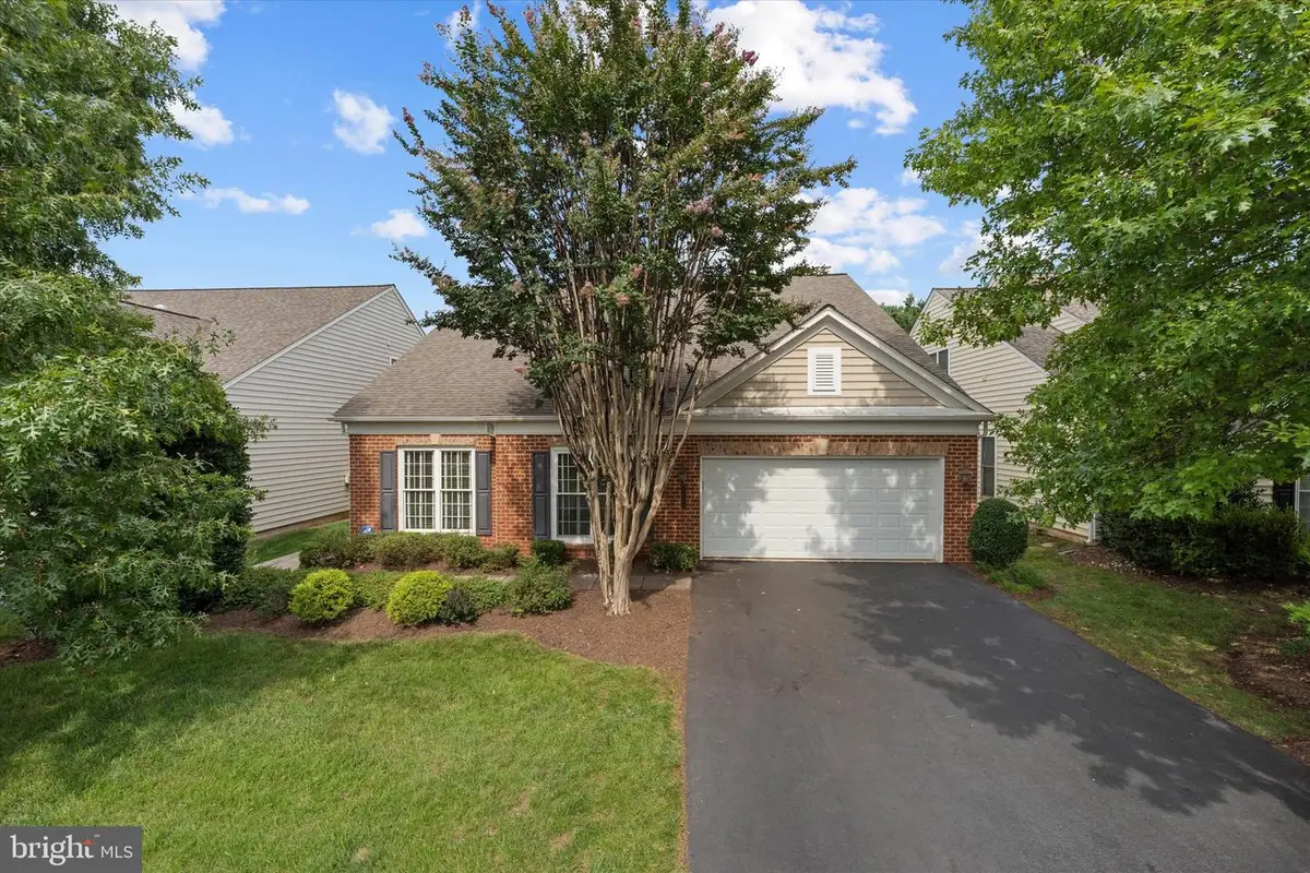 20724 Rock Harbor Cir, Ashburn, VA 20147 - #1