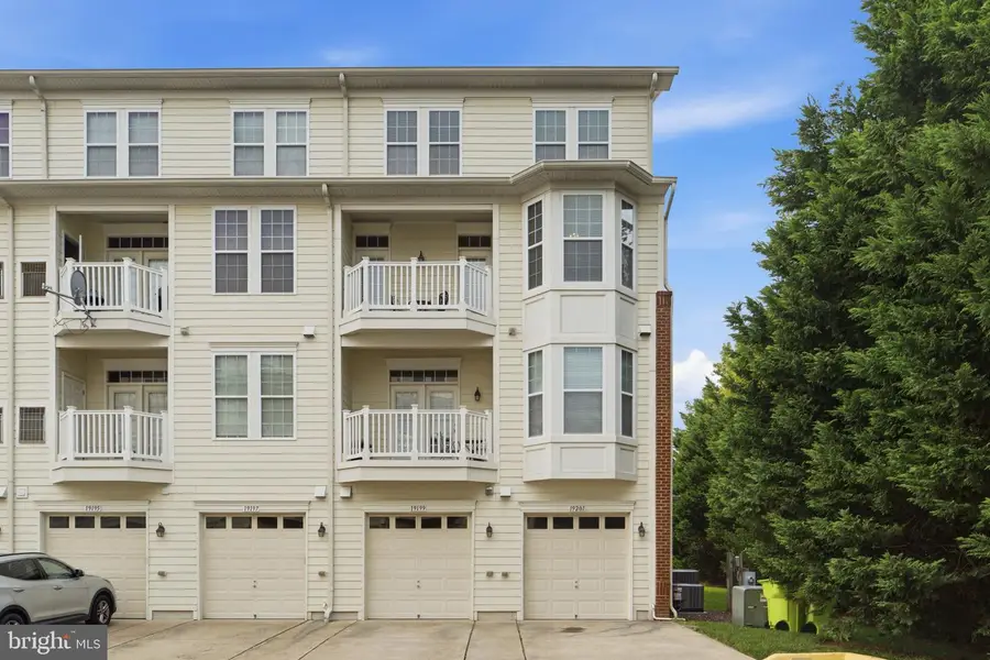 19201 Winmeade Dr, Leesburg, VA 20176 - #3
