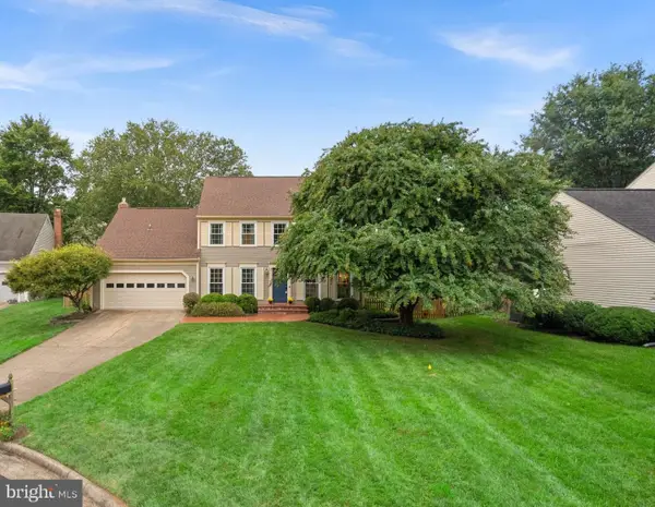 12 Teasdale Ct, STERLING, VA 20165