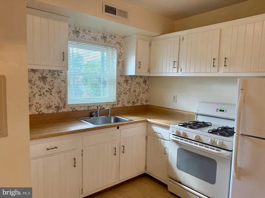 120-2 Washington St Ne #5, Leesburg, VA 20176 - #2