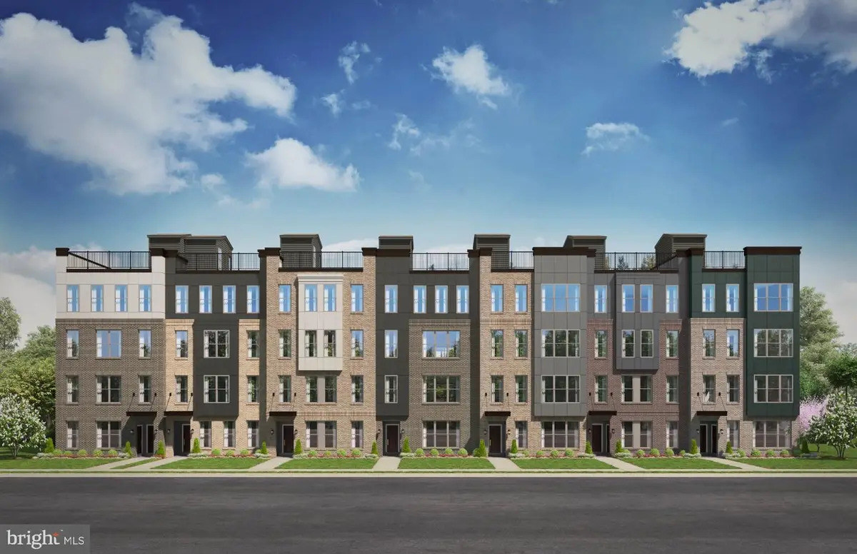 21120 Southbank St, Potomac Falls, VA 20165 - #1
