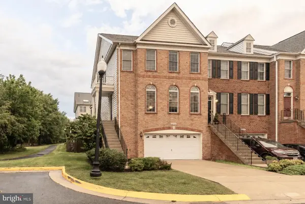 42752 Locklear Ter, CHANTILLY, VA 20152