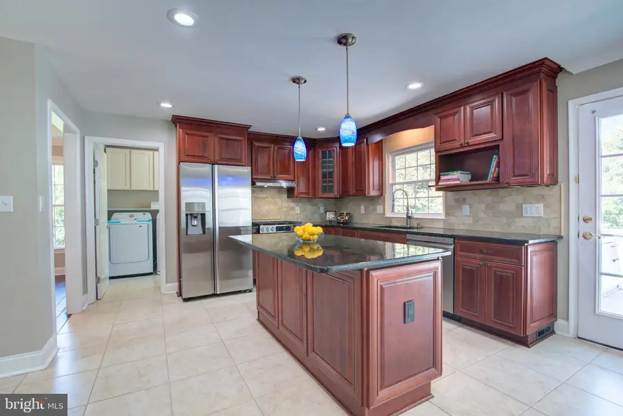 20518 Norwich Pl, Ashburn, VA 20147 - #3