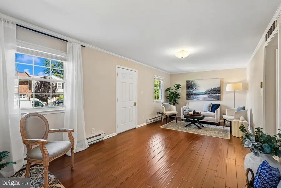 204 Shenandoah St Se, Leesburg, VA 20175 - #3