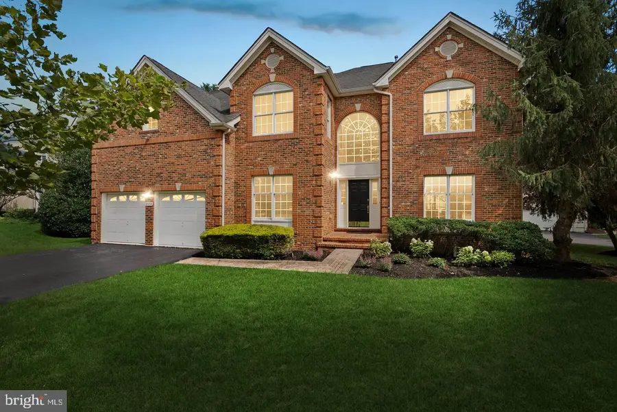 20230 Kentucky Oaks Ct, Ashburn, VA 20147 - #2