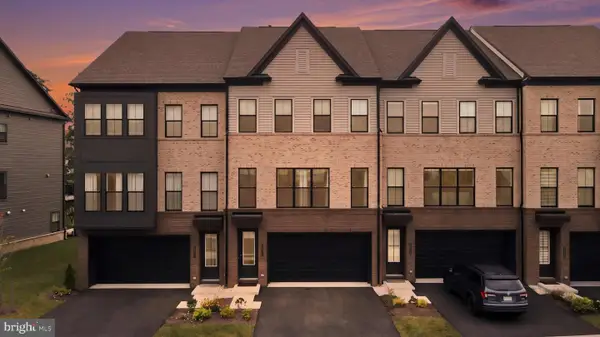 22976 Copper Tree Ter, ASHBURN, VA 20148