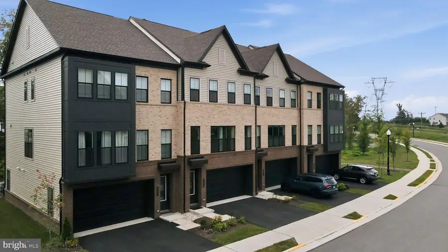 22976 Copper Tree Ter, Ashburn, VA 20148 - #2