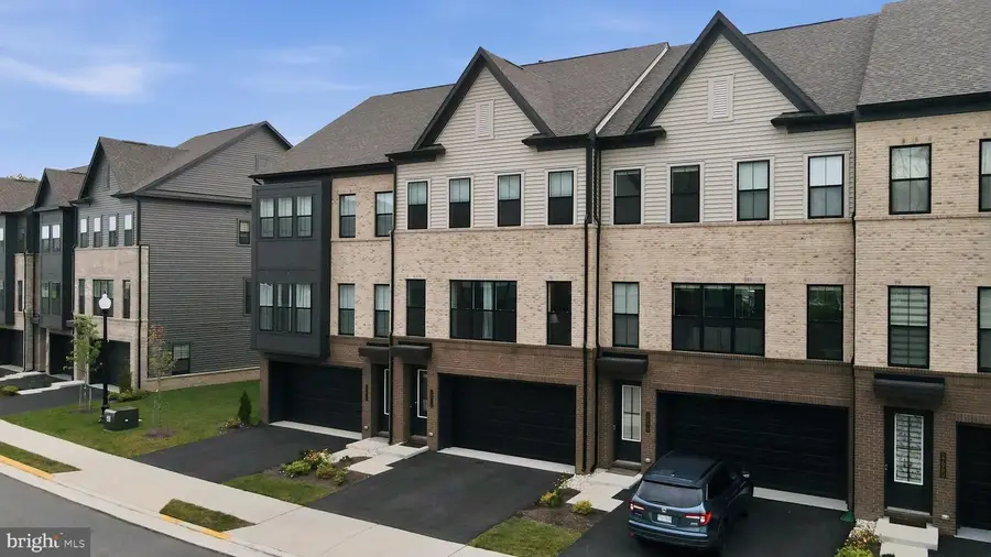 22976 Copper Tree Ter, Ashburn, VA 20148 - #3
