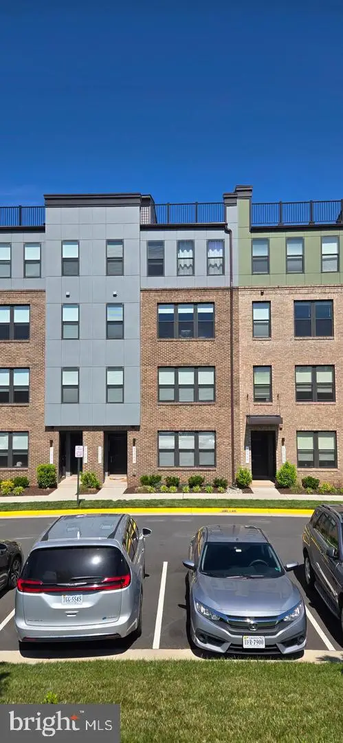 20344 Newfoundland Sq, Ashburn, VA 20147 - #3