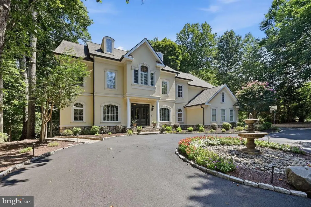 129 Sinegar Pl, Sterling, VA 20165 - #1
