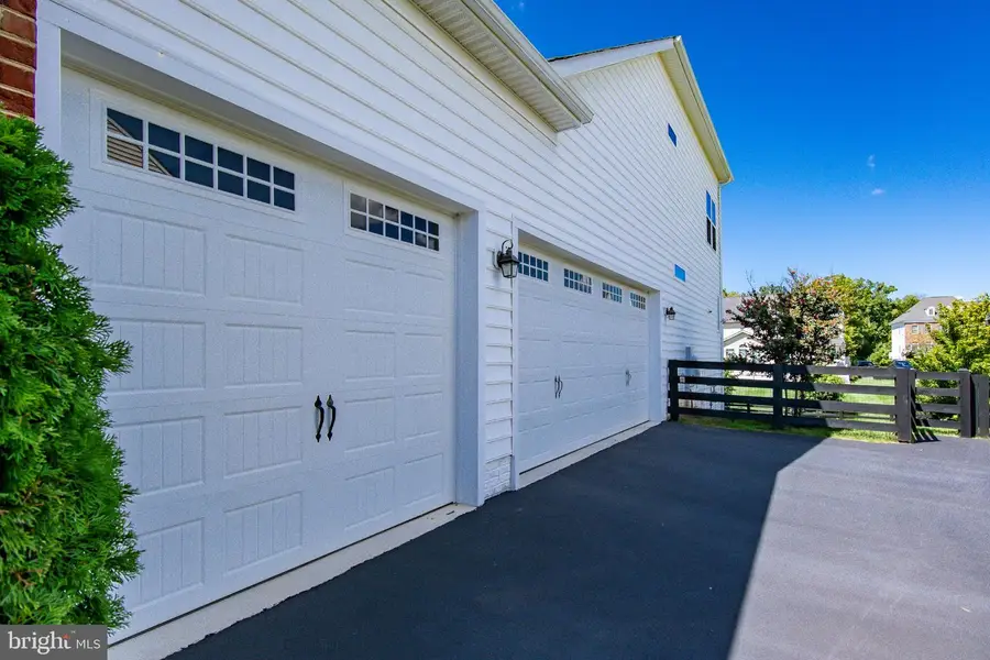 26647 Foxwarren Way, Chantilly, VA 20152 - #3