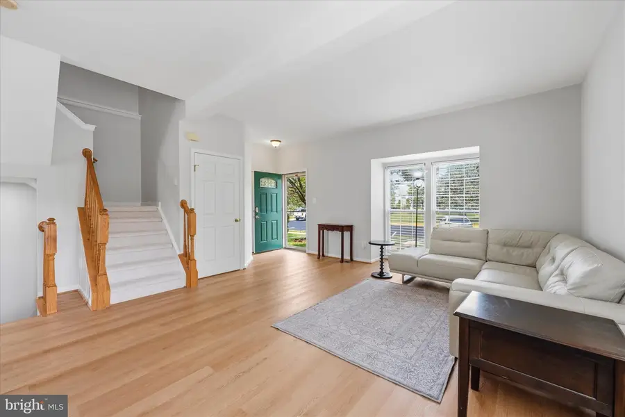 43297 Chokeberry Sq, Ashburn, VA 20147 - #3