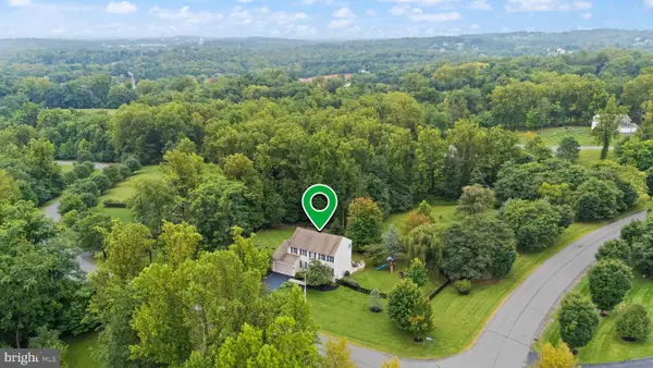 35499 Broken Arrow Rd, ROUND HILL, VA 20141