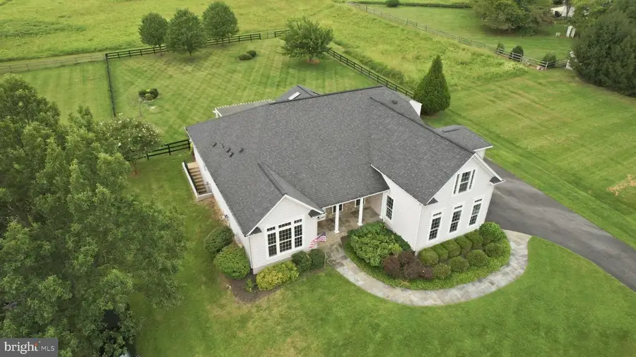 35987 Birch Hollow Ln, Purcellville, VA 20132 - #2