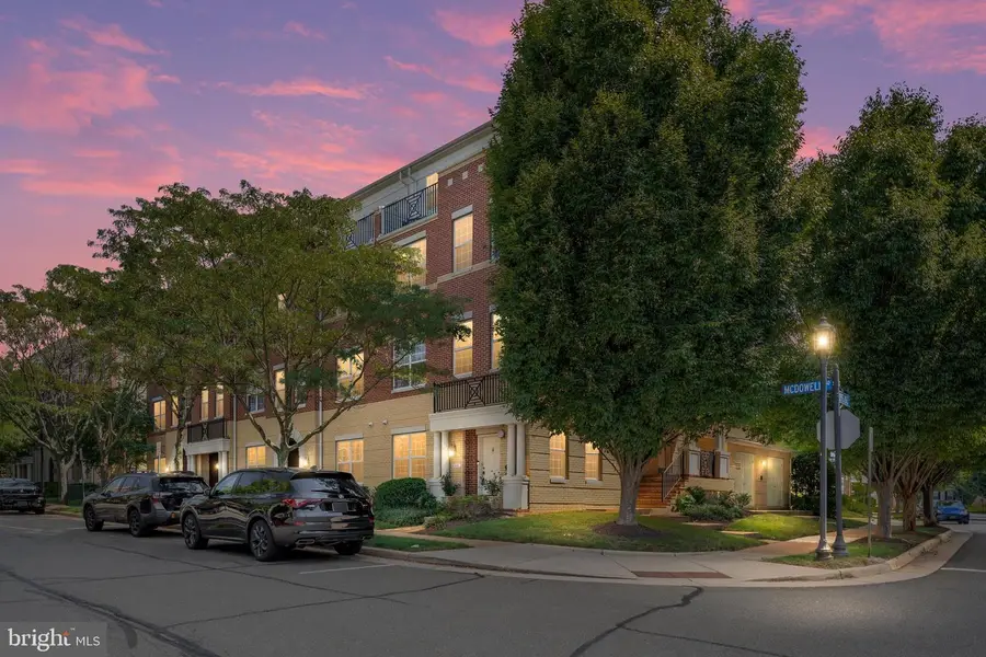 43643 Mcdowell Sq, Leesburg, VA 20176 - #2