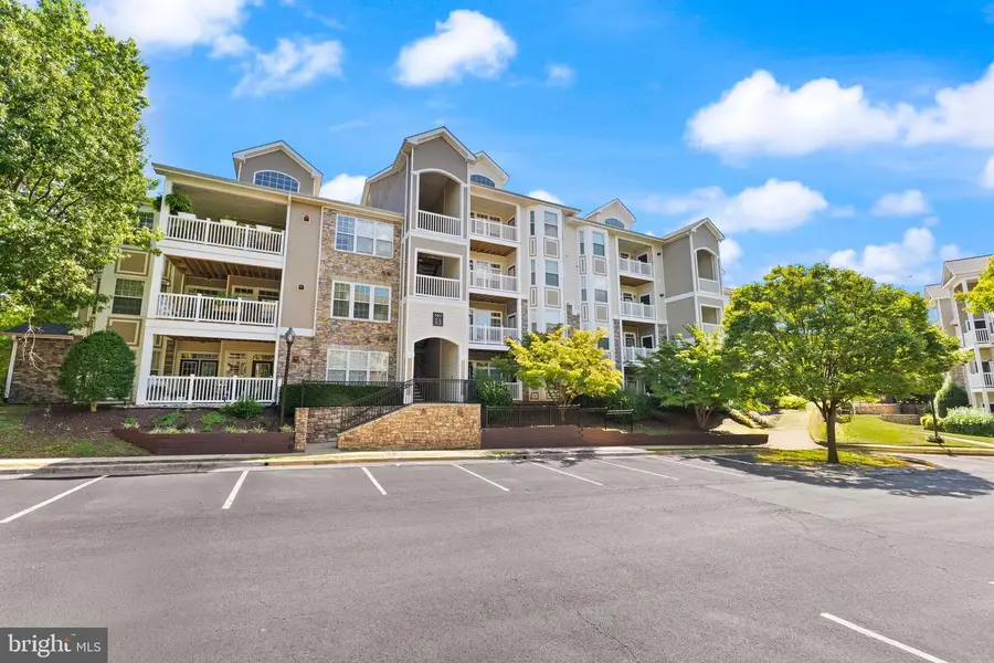 502 Sunset View Ter Se #104, Leesburg, VA 20175 - #3