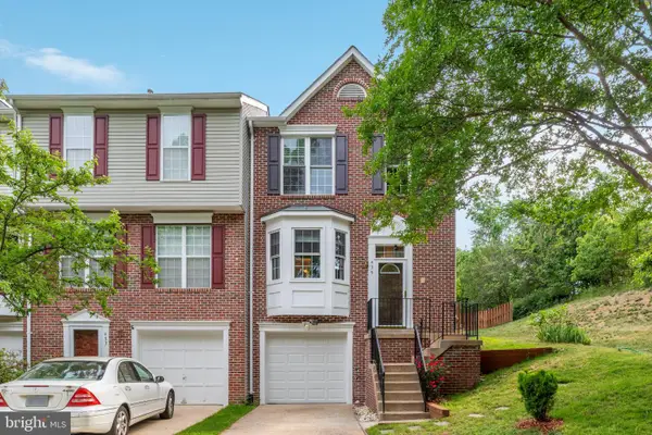 439-se Nikki Ter Se, LEESBURG, VA 20175