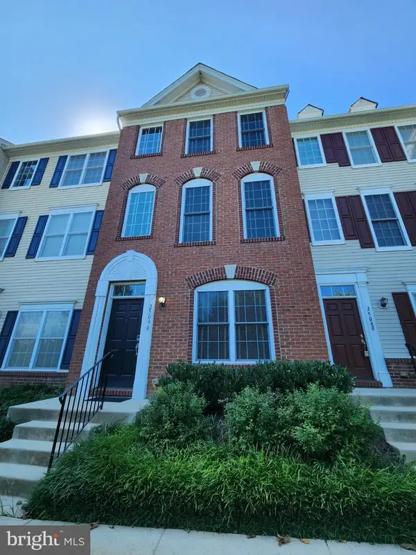 25090 Lomax Ter, CHANTILLY, VA 20152