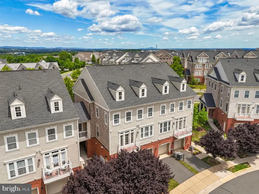 42572 Wildly Ter, Ashburn, VA 20148 - #2