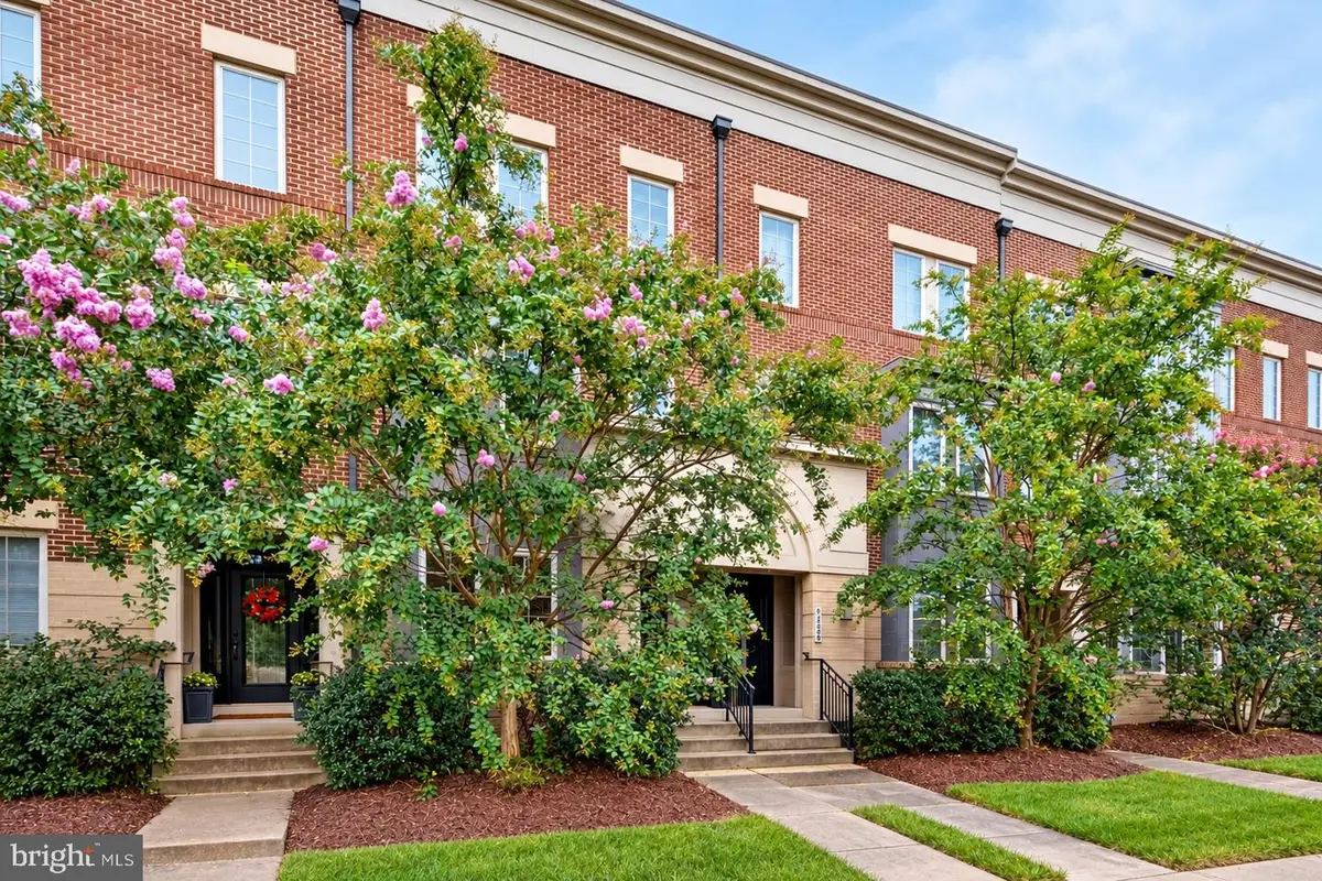 42290 Peregrine Ter, Brambleton, VA 20148 - #1