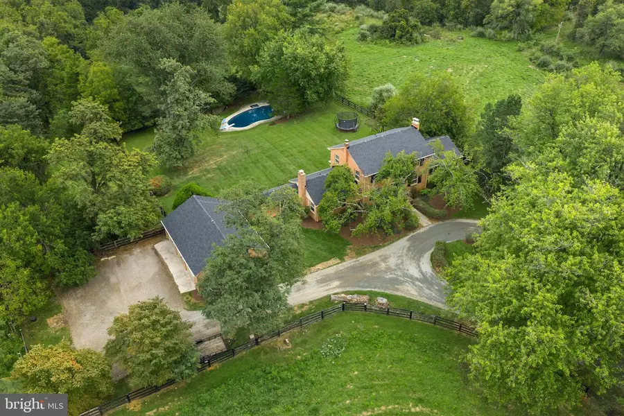 16694 Old Waterford Rd, Paeonian Springs, VA 20129 - #2