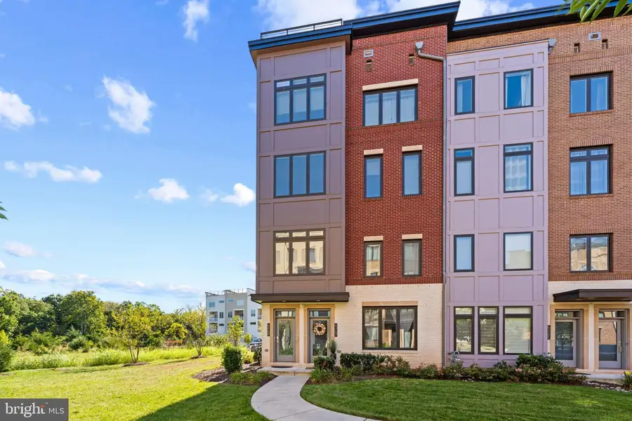 43209 Mongold Sq, Ashburn, VA 20148 - #2