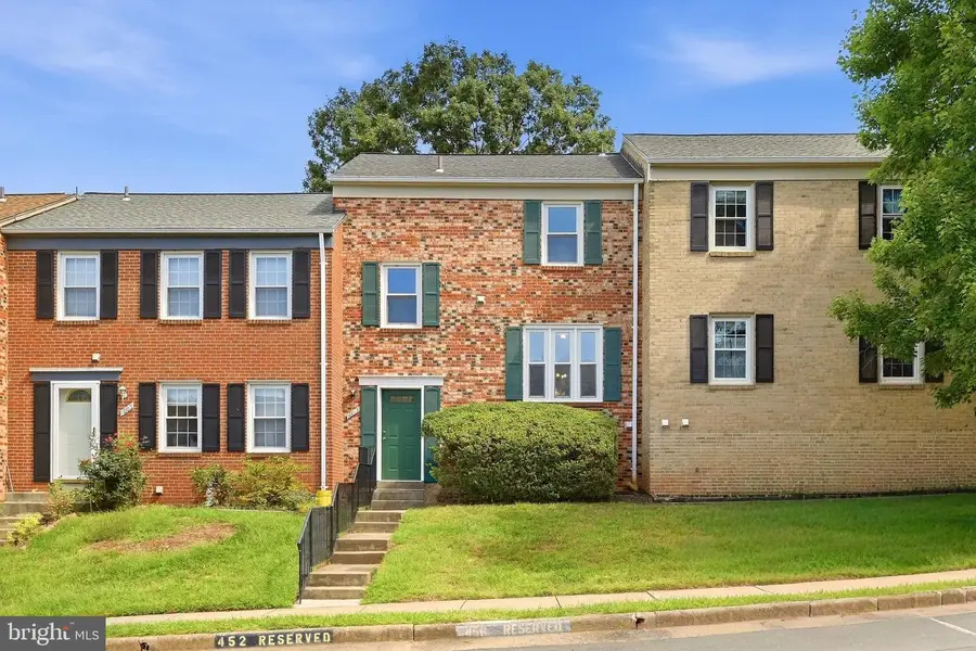 1003 Salisbury Ct, Sterling, VA 20164 - #2
