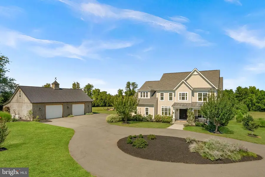 16573 Clarkes Gap Rd, Paeonian Springs, VA 20129 - #3