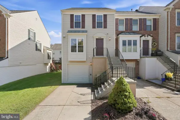 22055 Manning Sq, STERLING, VA 20166