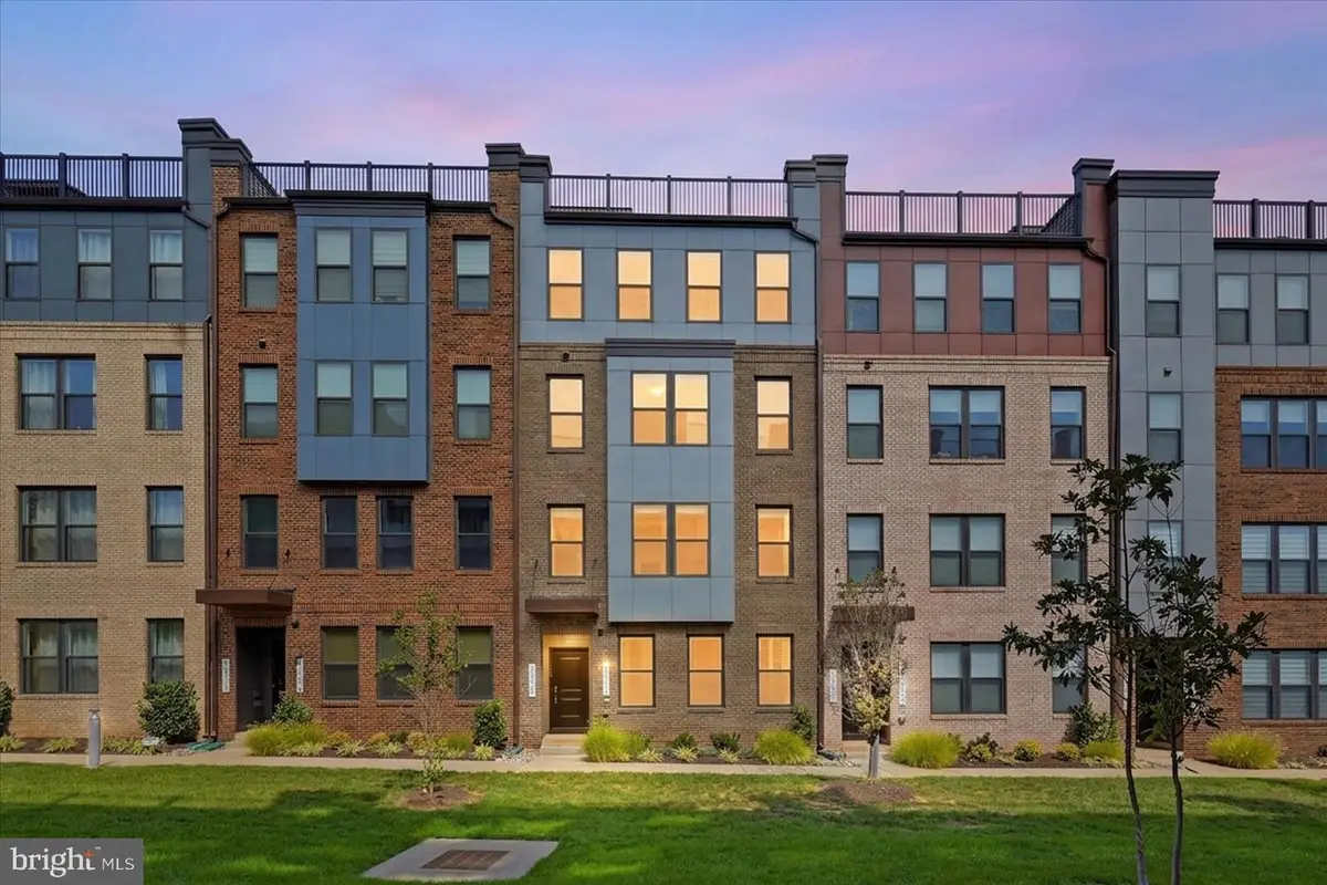 44531 Wolfhound Sq, Ashburn, VA 20147 - #1