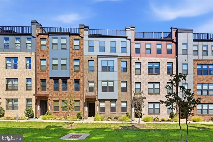 44531 Wolfhound Sq, Ashburn, VA 20147 - #3