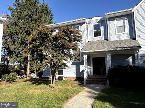 20571 Snowshoe Sq #102, ASHBURN, VA 20147