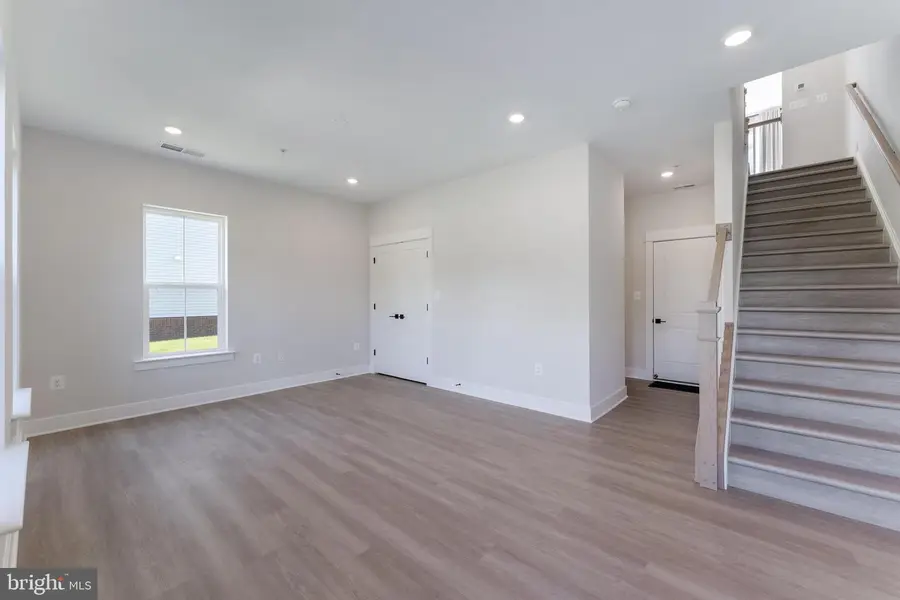 22819 Tawny Pine Sq, Brambleton, VA 20148 - #3