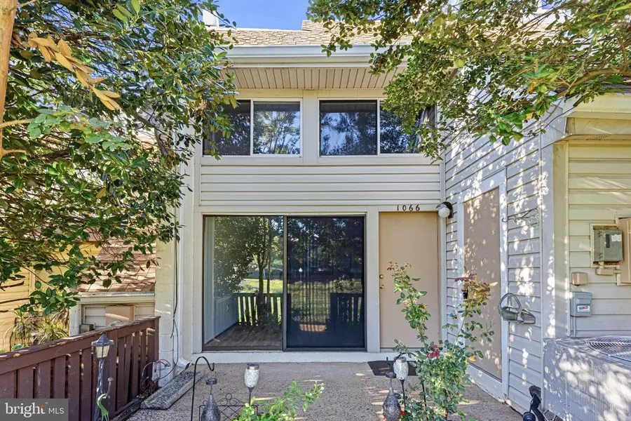 1066 Mycroft Ct, Sterling, VA 20164 - #2