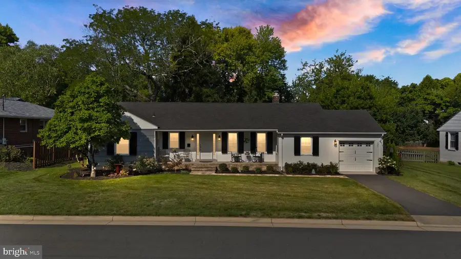 131 Woodberry Rd Ne, Leesburg, VA 20176 - #2
