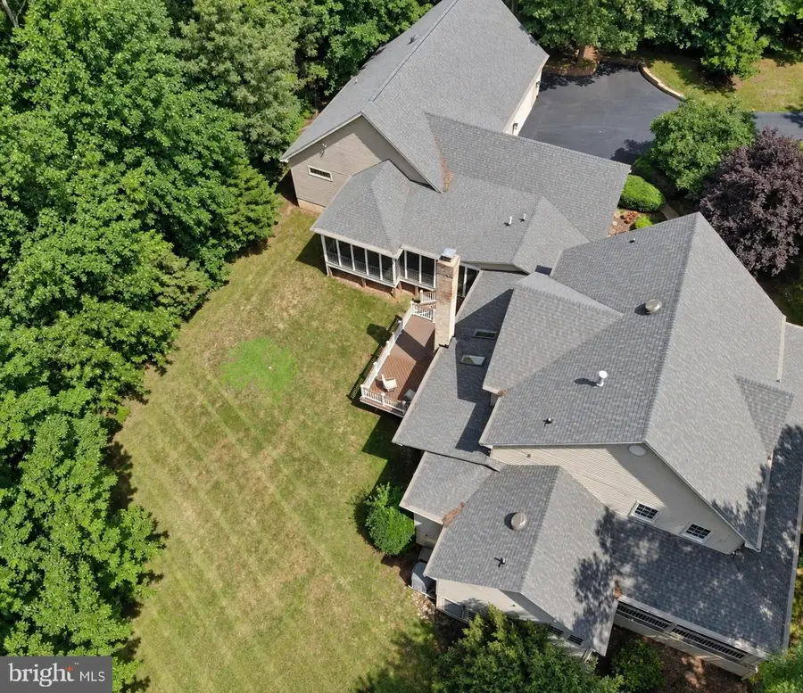 40920 Forest Glen Dr, Leesburg, VA 20175 - #2