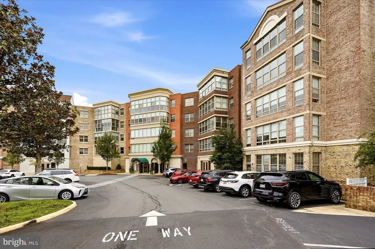 19370 Magnolia Grove Sq #212, Leesburg, VA 20176 - #1