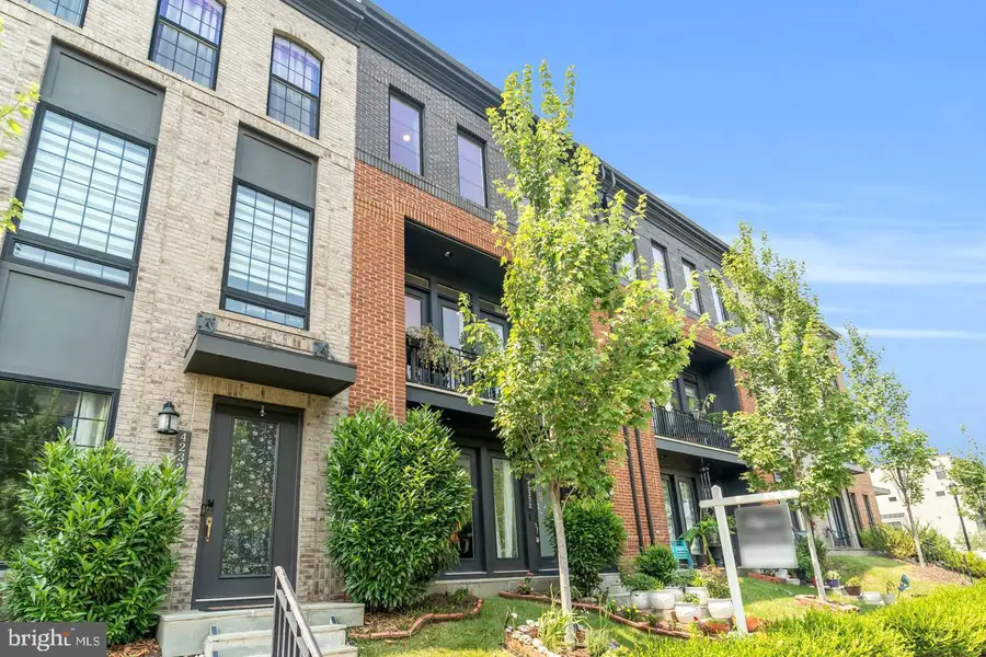 42322 Sillas Sq, Brambleton, VA 20148 - #2