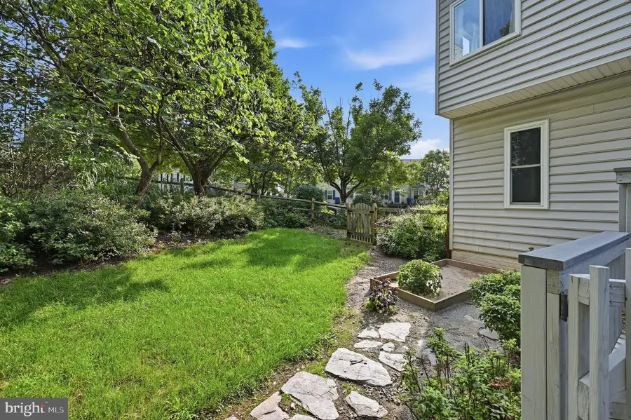 47404 Middle Bluff Pl, Sterling, VA 20165 - #2