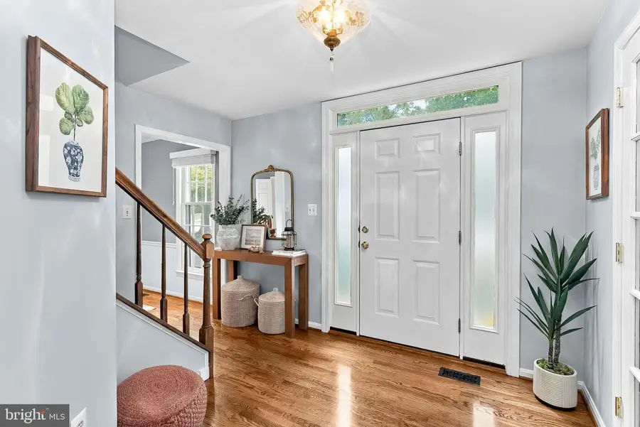 121 Regina Dr, Sterling, VA 20165 - #3