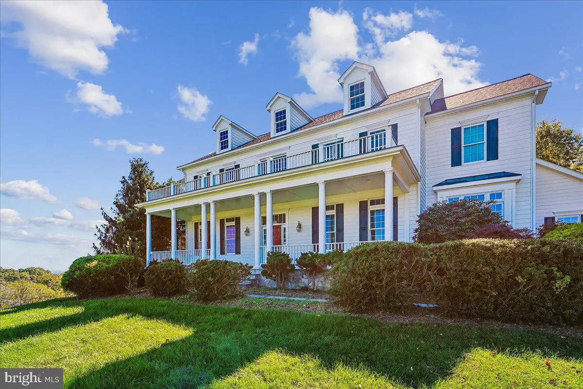 18077 Clendenning Cir, Round Hill, VA 20141 - #1