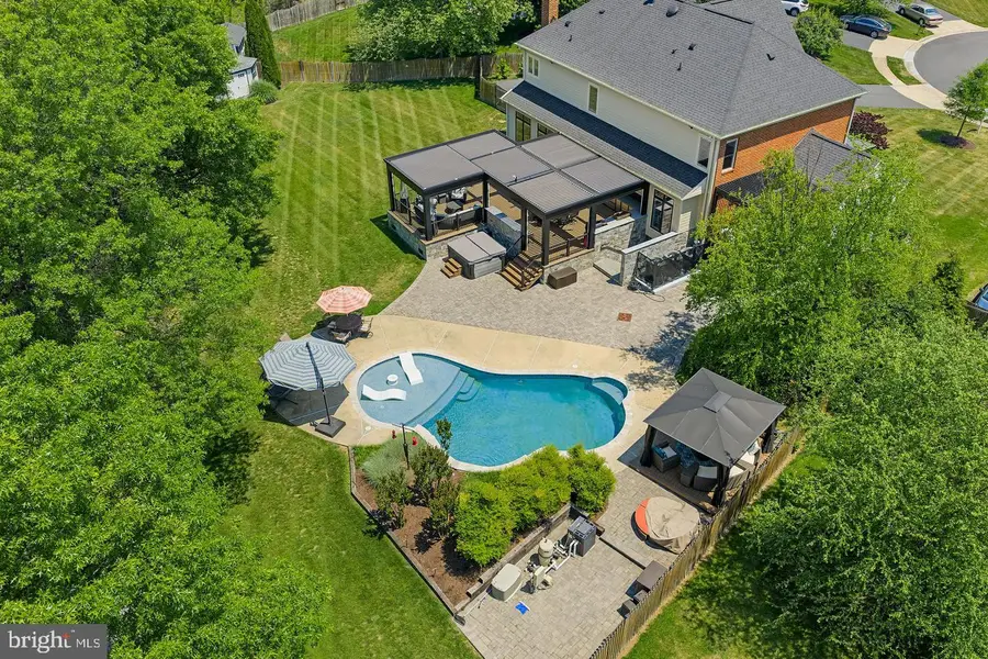 22043 Water Run Ct, Ashburn, VA 20148 - #2