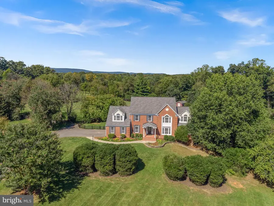 17508 Pinehurst Ct, Purcellville, VA 20132 - #3