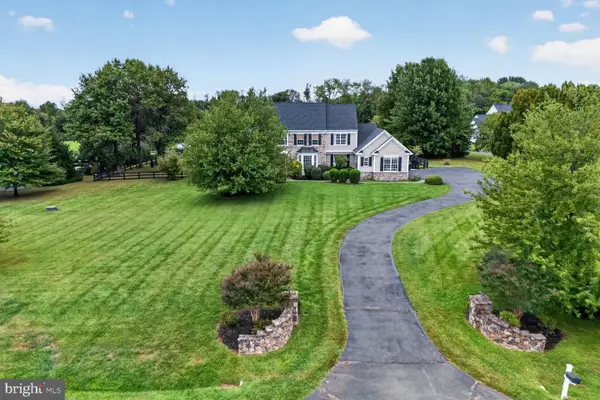 38392 Stone Eden Dr, HAMILTON, VA 20158