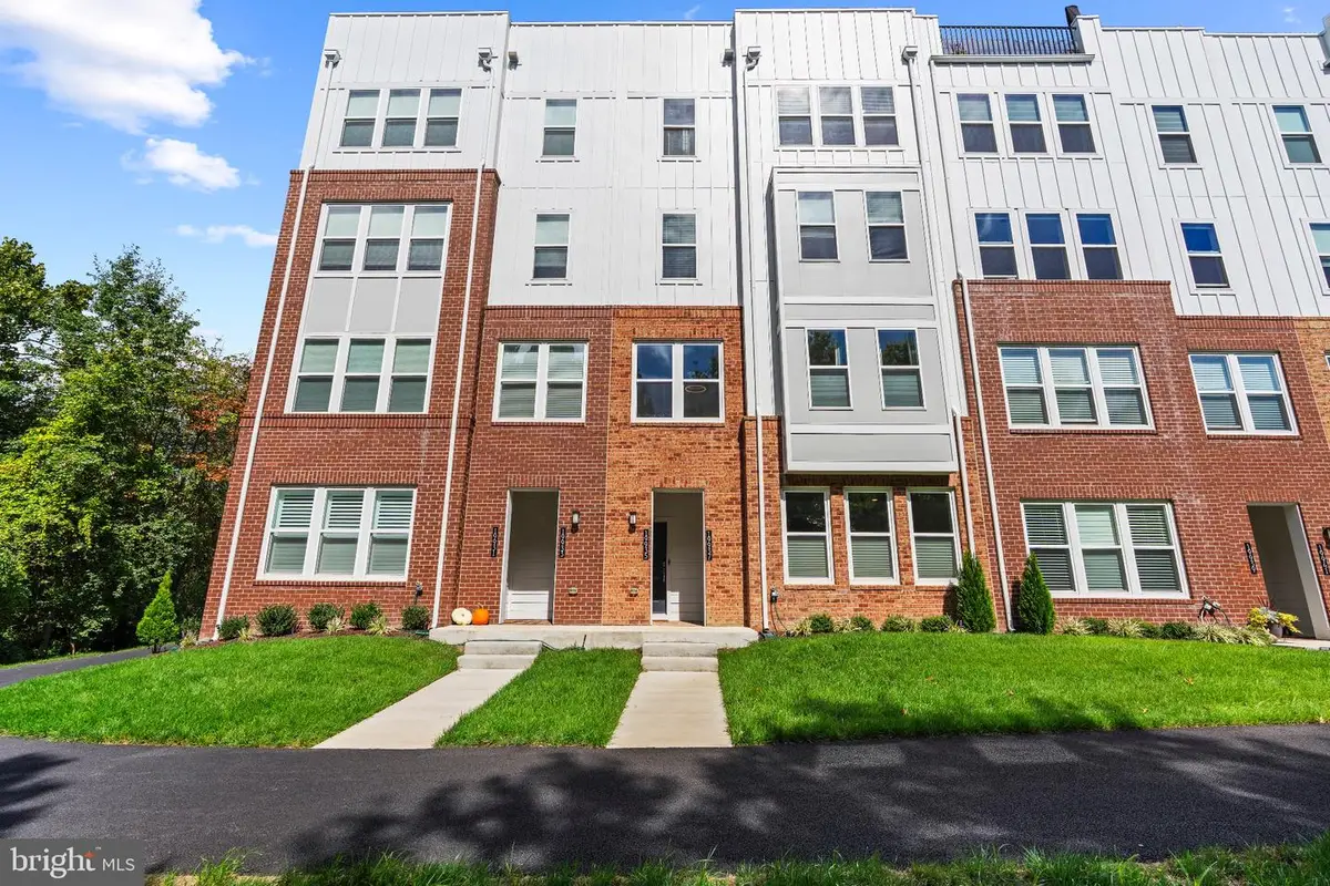 19937 Lavender Dust Sq, Ashburn, VA 20147 - #1