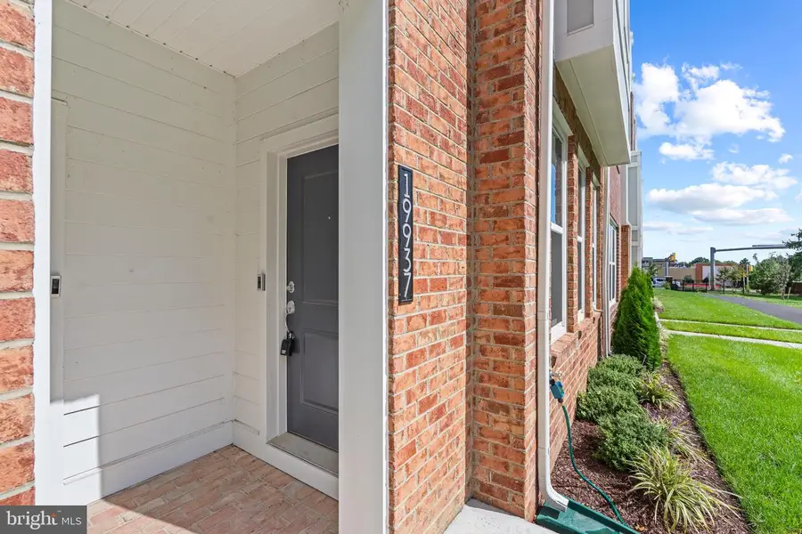 19937 Lavender Dust Sq, Ashburn, VA 20147 - #3
