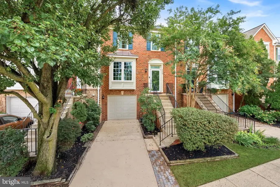 43445 Livery Sq, Ashburn, VA 20147 - #2