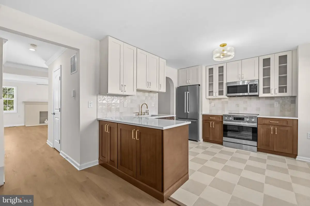 117 Davis Ave Sw, Leesburg, VA 20175 - #1