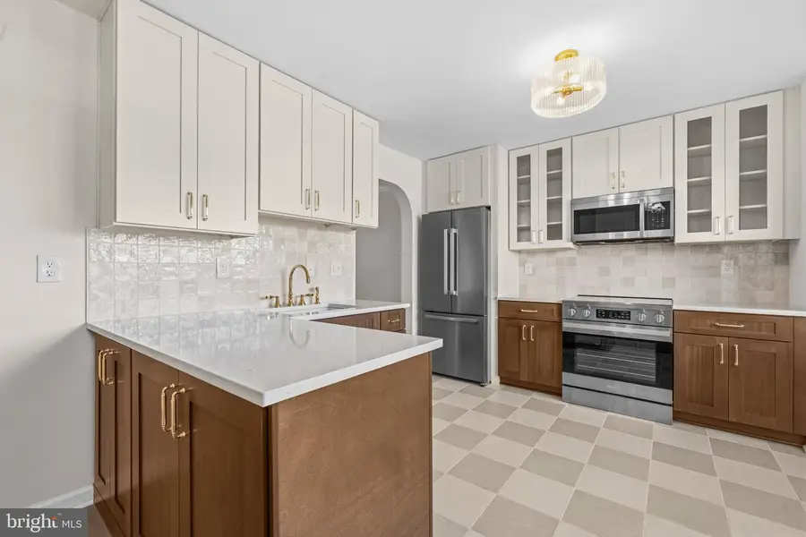 117 Davis Ave Sw, Leesburg, VA 20175 - #2